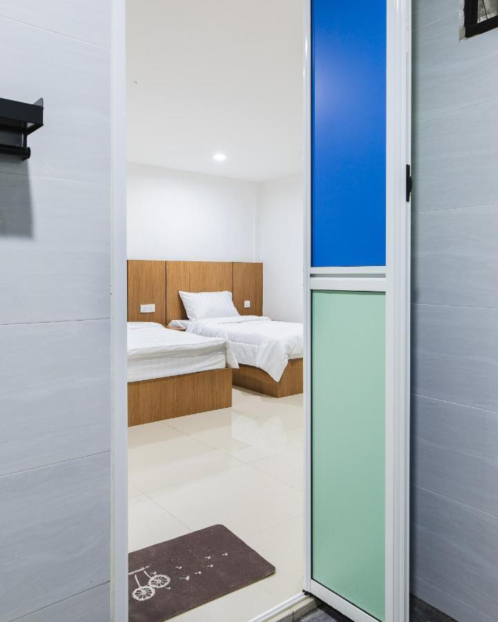 Ellin Forest Karaoke & Pool Resort Bukit Tinggi ベントン エクステリア 写真