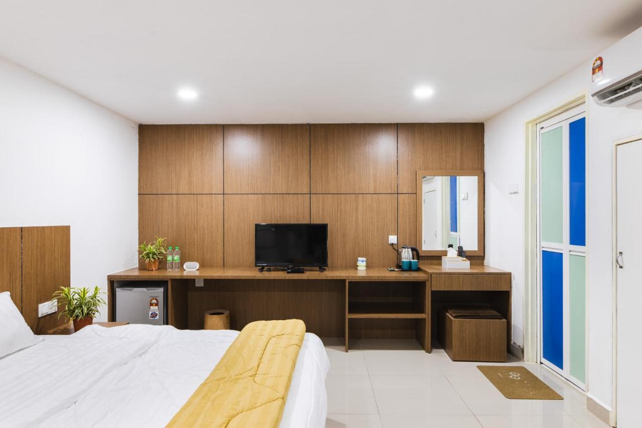 Ellin Forest Karaoke & Pool Resort Bukit Tinggi ベントン エクステリア 写真