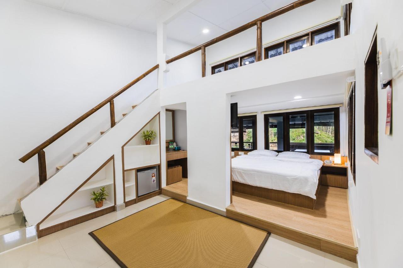 Ellin Forest Karaoke & Pool Resort Bukit Tinggi ベントン エクステリア 写真