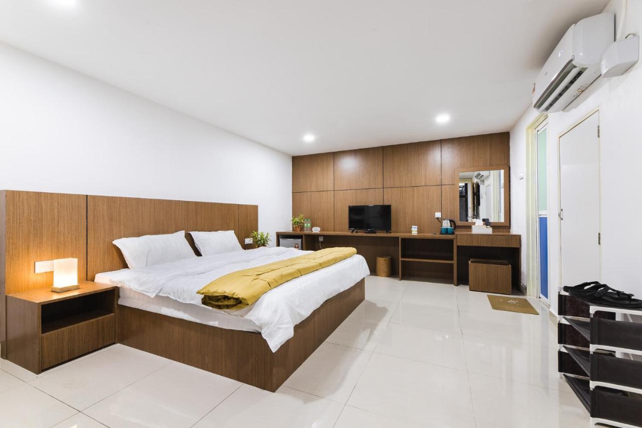 Ellin Forest Karaoke & Pool Resort Bukit Tinggi ベントン エクステリア 写真